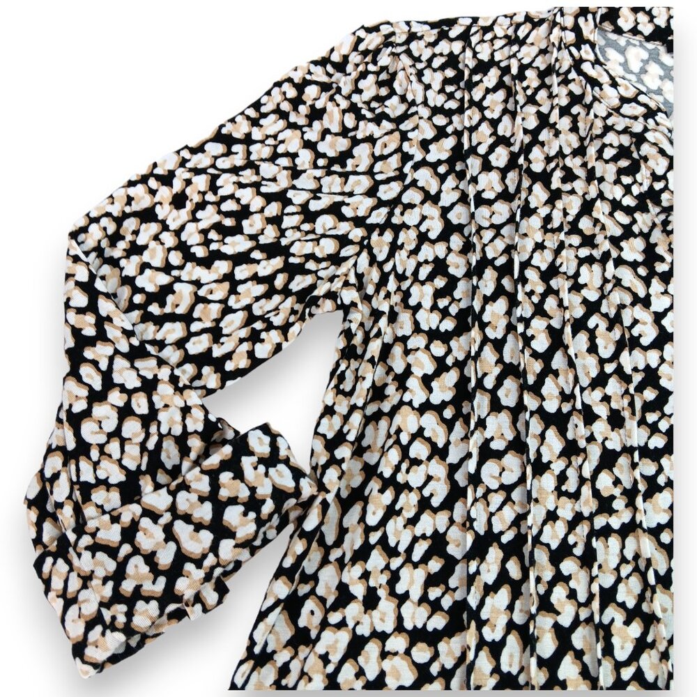 AVA & GRACE-Women's Pleated 3/4 Sleeve-SMALL-Floral-Black with White-Tan Flowers - Picture 2 of 12